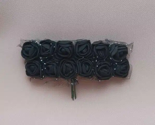 buket-rozi-cherni